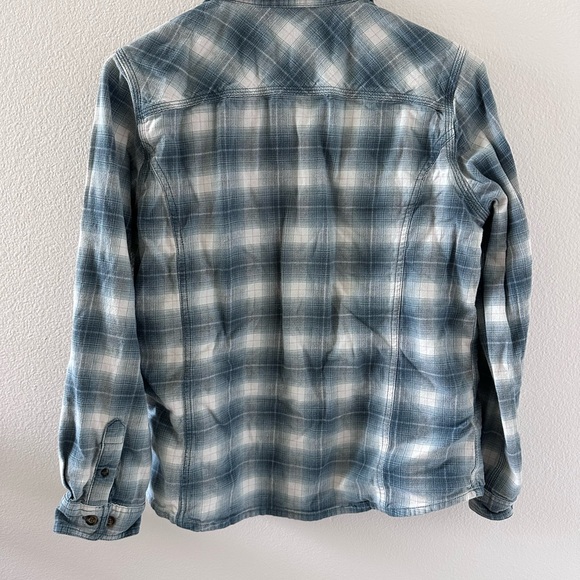 Carhartt women’s rugged flex flannel long sleeve plaid shirt - Picture 6 of 6